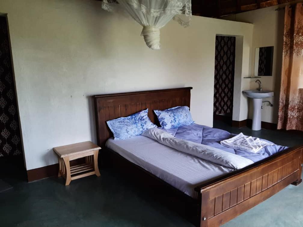 Tangi Safari Lodge Pakwach Ngoại thất bức ảnh